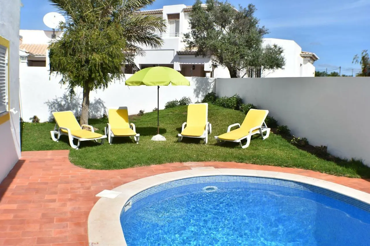 Villa Amendoeira-Pool Heated - By Algarkasa Guia